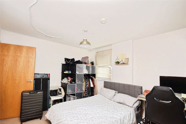 17,, De Grey Road, Essex photo 5
