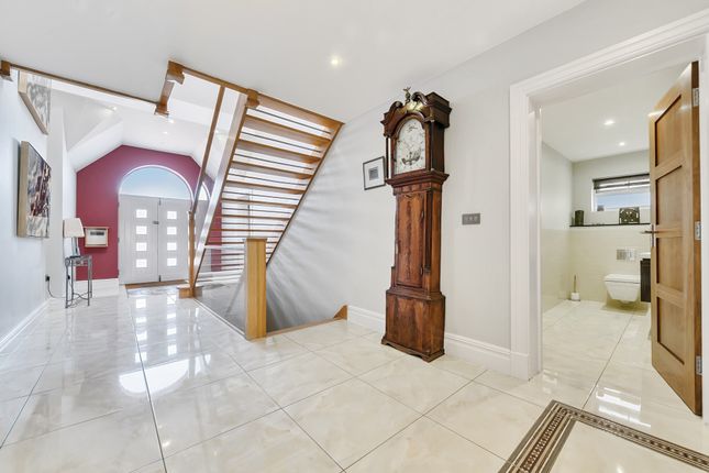 5, Parkgate Crescent, Hadley Wood photo 3