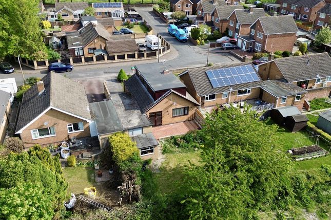 3-bed house on 14, Carlton Close, Chesterfield, £245,000