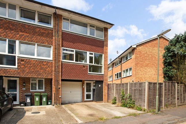 Town house for sale in Nash Drive, Redhill