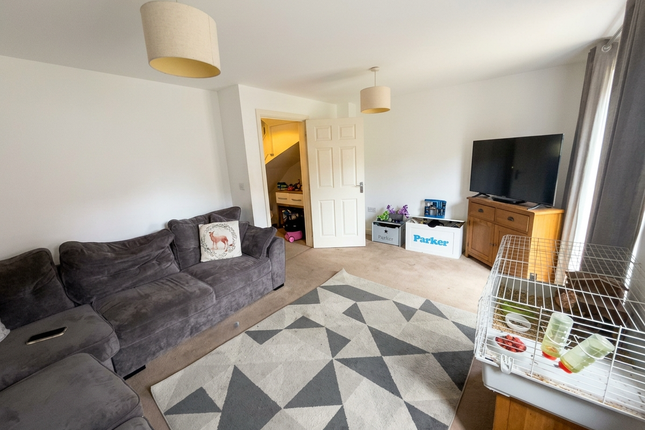 41, Pascal Close, Corby photo 3