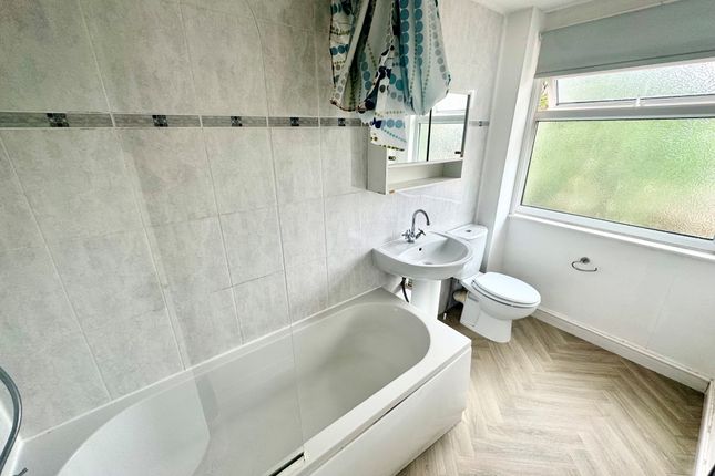 21, Nottingham photo 3