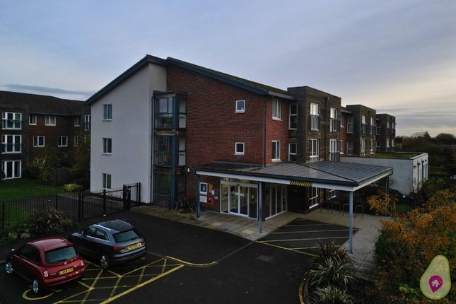 Flat for sale in The Pines, Forest Close, Wexham, Slough, Berkshire