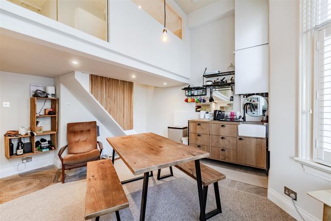 1-bed flat on Flat 4, 1, First Avenue, Hove, £280,000