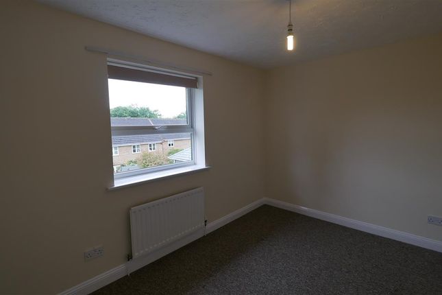 Semi-detached house to rent in Lodge Close, Huntingdon