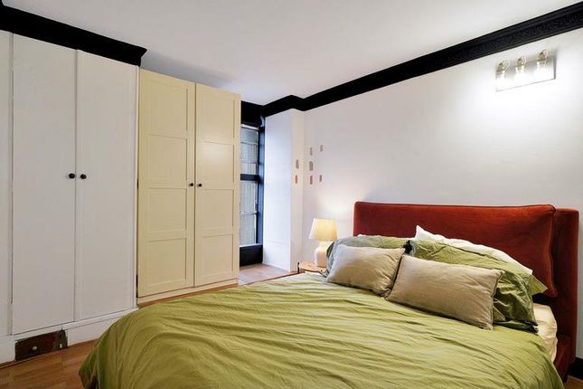 79h, Rowley Way, London photo 2