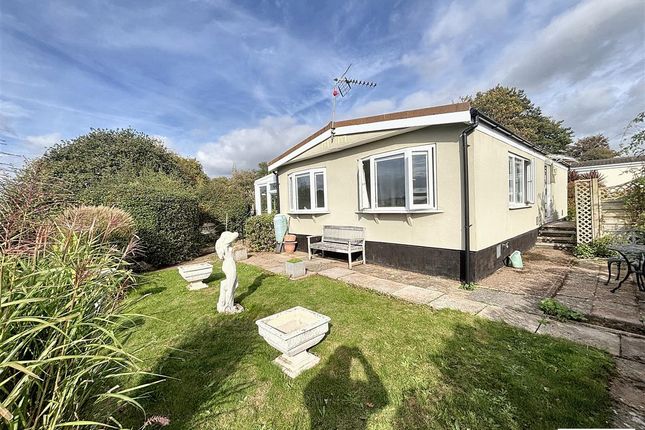 2-bed caravan on 12, Moonridge, Exeter, £175,000