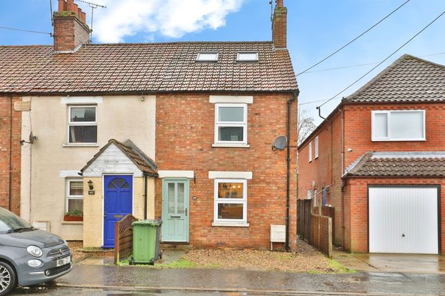 End terrace house for sale in Queens Road, Fakenham