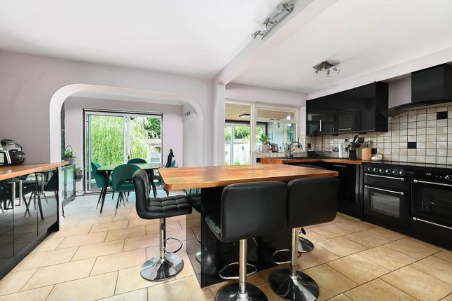 21, Ashbury Drive, Camberley photo 4