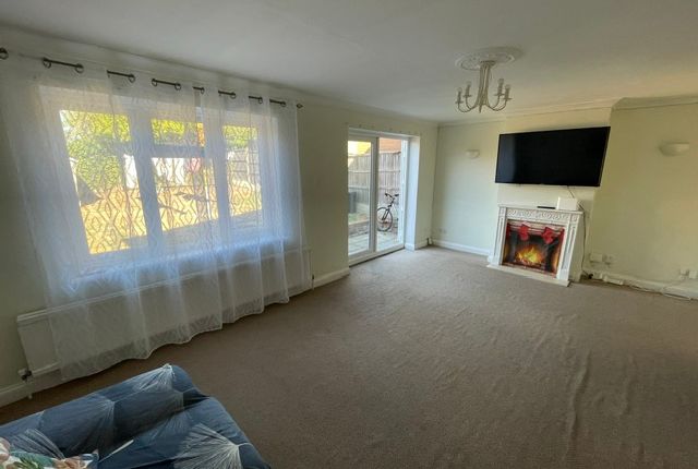 6, Derby Road, Uxbridge photo 2