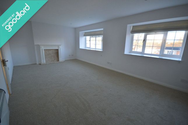 Flat to rent in Brooklands Road, Sale