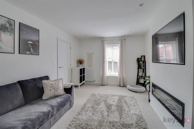 5, Bennett Way, Chesterfield photo 4