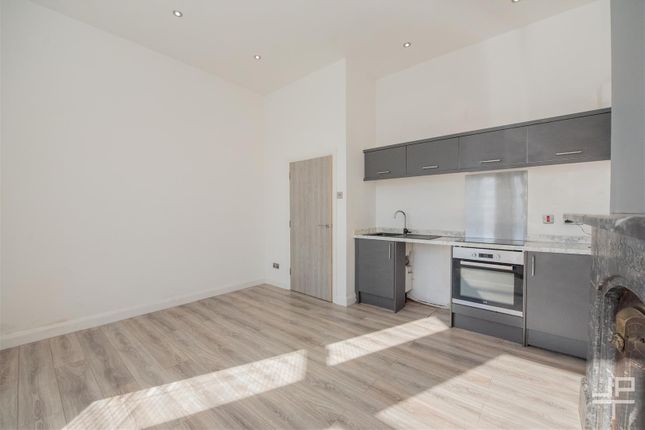 Apt 2, 45, Cross Lane, Newton-Le-Willows photo 3