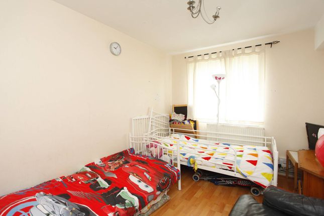 Flat for sale in Granville Point, Child's Hill, London