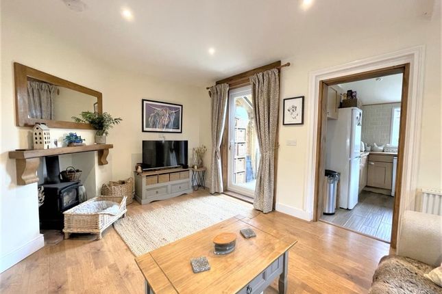 Cottage to rent in Ball Hill, Newbury
