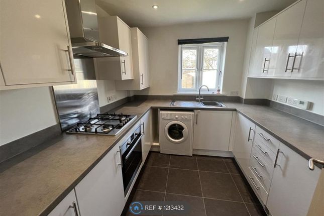 Brimsdown Avenue, Laindon, Basildon photo 4