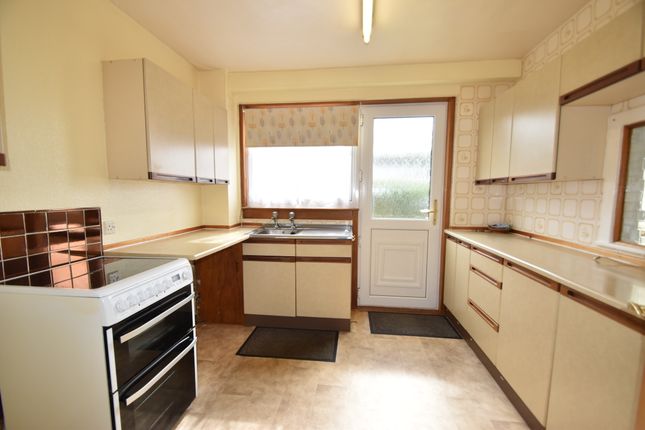 49, Almondside, Mid Calder photo 5