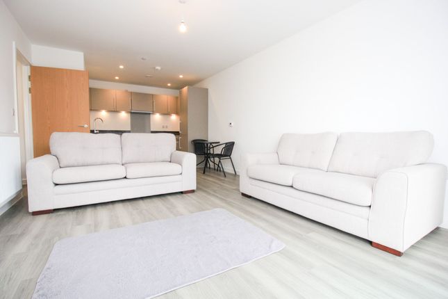 Flat for sale in Centenary Quay, Capstan Road