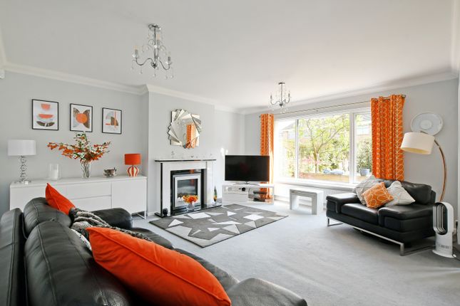 6, Thornton Place, Dronfield photo 2