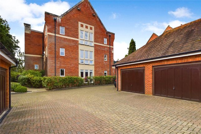 Thumbnail Flat for sale in Abbey Gardens, Upper Woolhampton, Reading