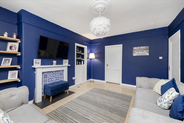 15 Reed Drive, Newtongrange photo 4