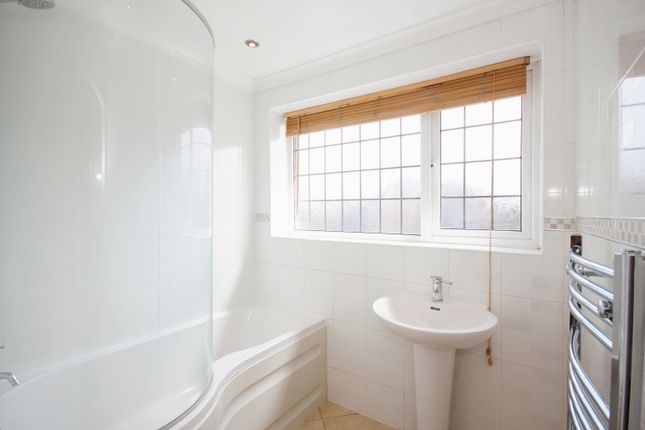 Detached house for sale in Townesend Close, Warwick, Warwickshire