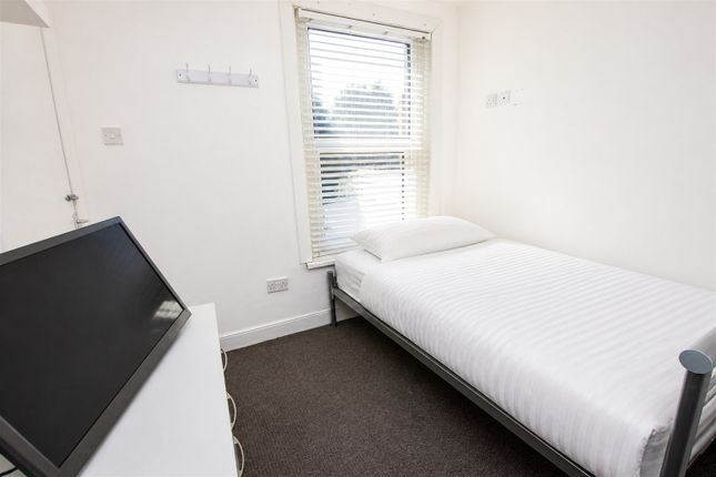 220, DAWLISH ROAD, BIRMINGHAM photo 5