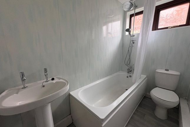 20 Perch Street, Whelley, Wigan photo 5
