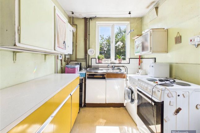 37, Weald Lane, Harrow photo 3