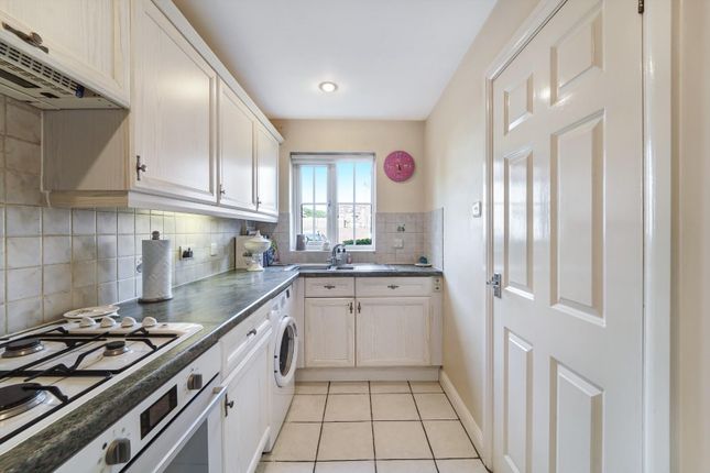 20, Longfellow Road, Worcester Park photo 4