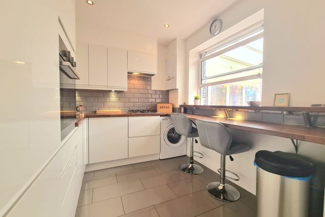 62, Castleton Road, London photo 2