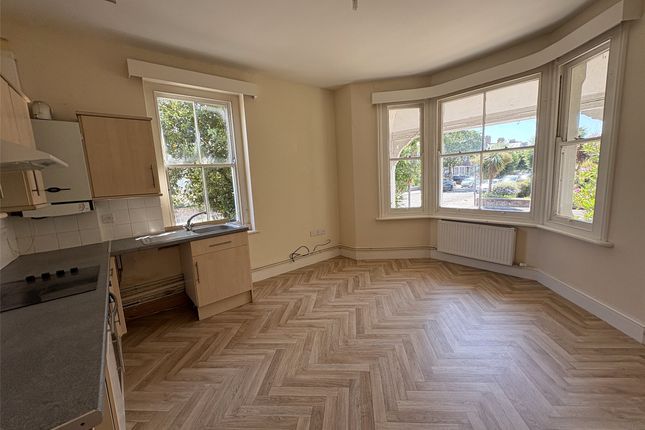 Flat 2, 85, Summerland Avenue, Somerset photo 2