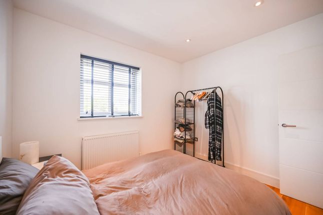Maisonette to rent in Emerald Apartments N22, Wood Green, London,