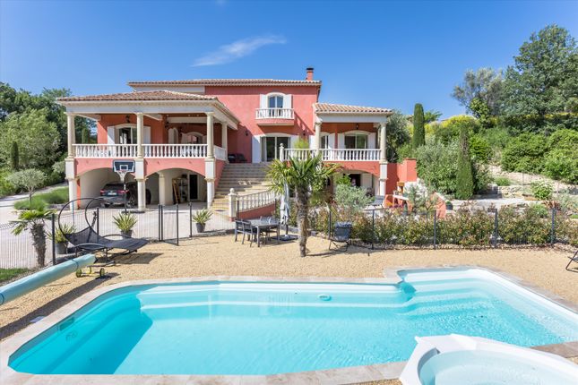 Property for sale in Buisson, Vaucluse, Provence-Alpes-Côte d`Azur, France