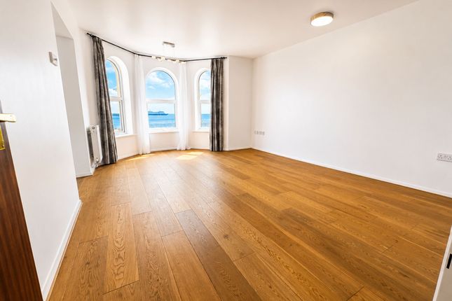 28 Piccadilly Court Queens Promenade, Isle Of Man photo 2