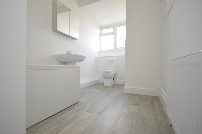 704A, London Road, Surrey photo 4