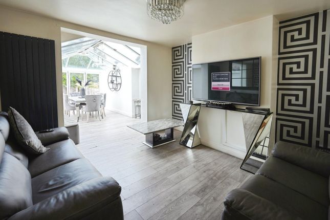 33, Brookthorpe Avenue, Manchester photo 4