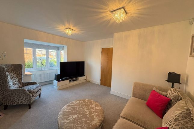 28 Stonechat Drive, Maghull photo 3