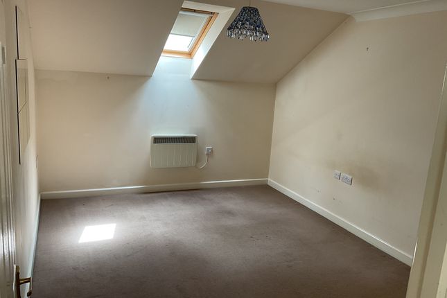 3d, Upwell Road, March photo 4