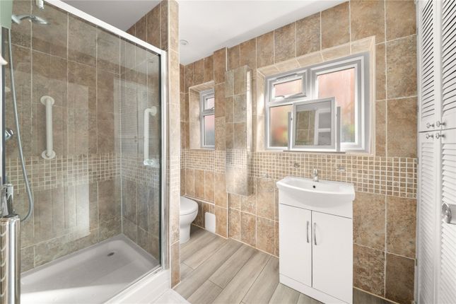 38, Howletts Lane, Ruislip photo 3