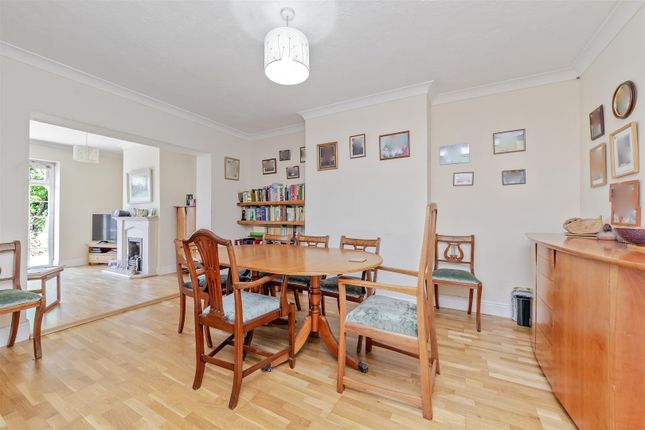 79, Oakwood Drive, St. Albans photo 4