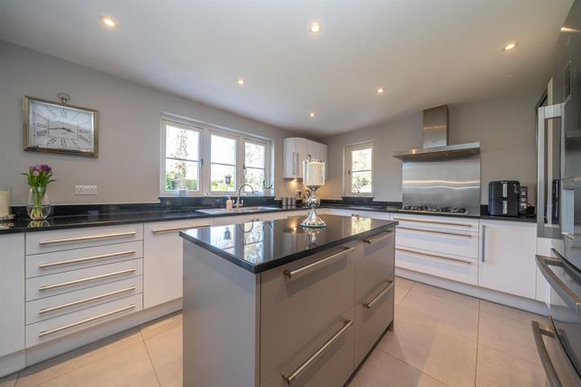 355, Chambersbury Lane, Leverstock Green photo 4