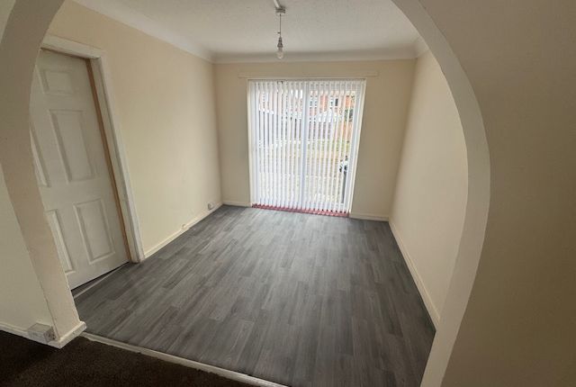 750, York Road Leeds photo 5
