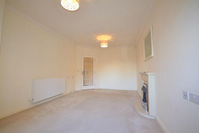 14 Barnes Lodge, Wessex Road, Dorchester photo 4