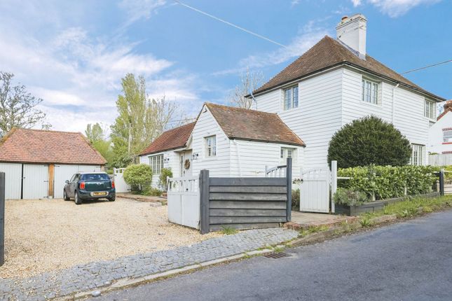 4 bed detached house for sale in Winchester Road, Petersfield GU32