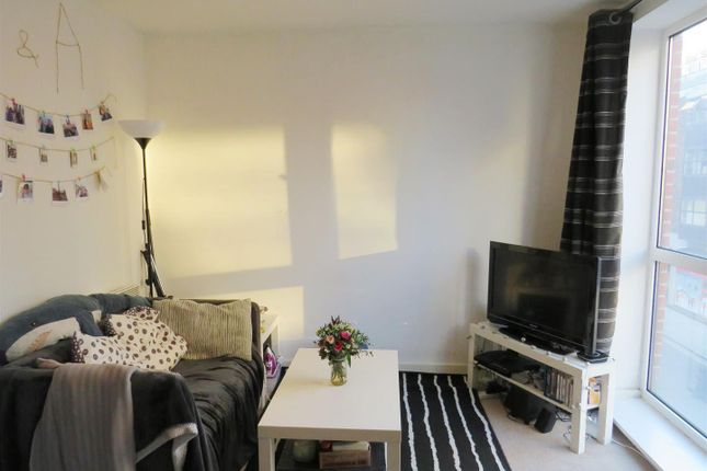 Studio to rent in High Street, French Quarter, Southampton