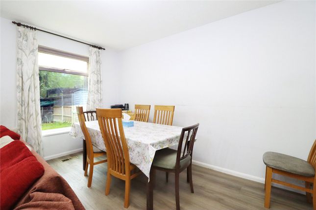 39, Willowmead Close, Surrey photo 4