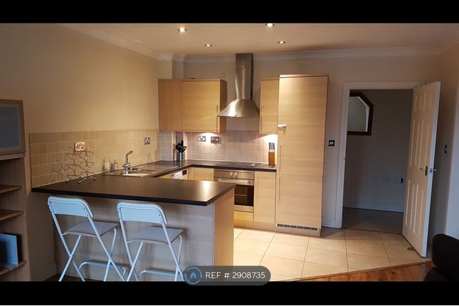Flat  Saffron Court, Saffron Close Earley, Reading photo 4