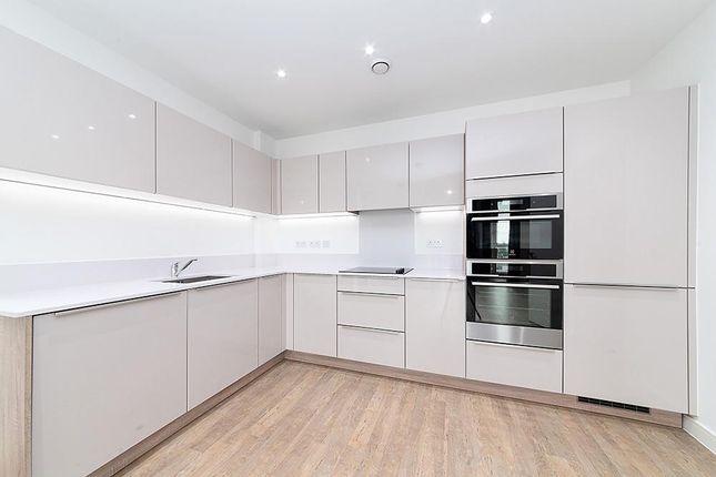 Flat to rent in Ossel Court, Greenwich