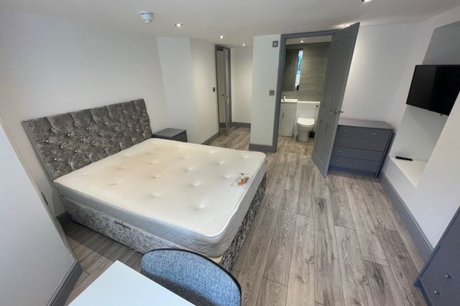 Flat 3a, 183, Kirkstall Lane, Leeds photo 5